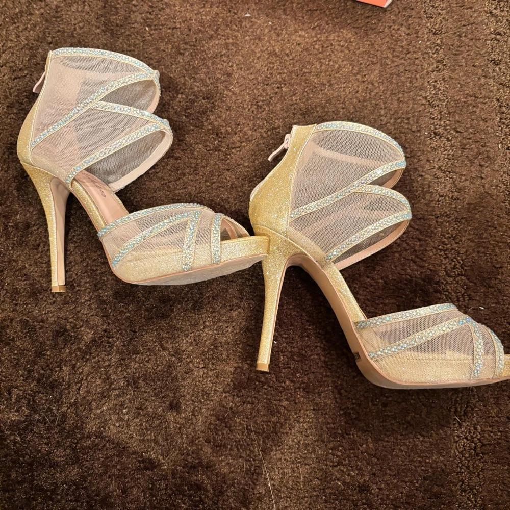 Heels - Picture 9 of 9